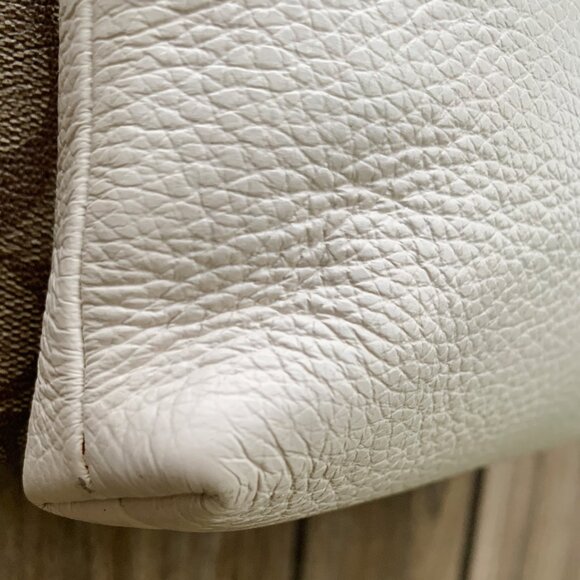 Coach Mia Crossbody Handbag in Leather & Signature Canvas - Picture 16 of 16